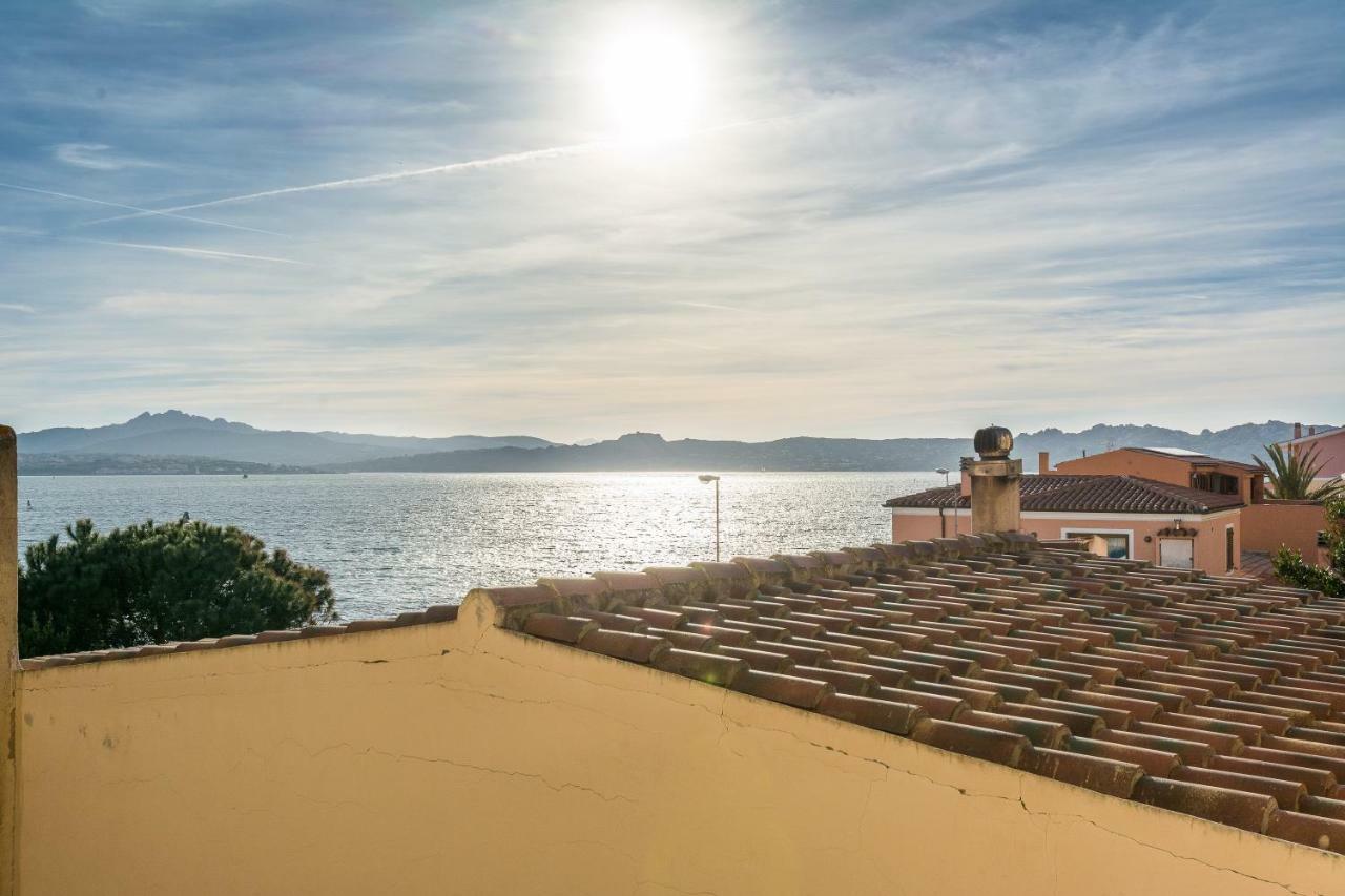 Appartamento Punta Nera La Maddalena  Buitenkant foto
